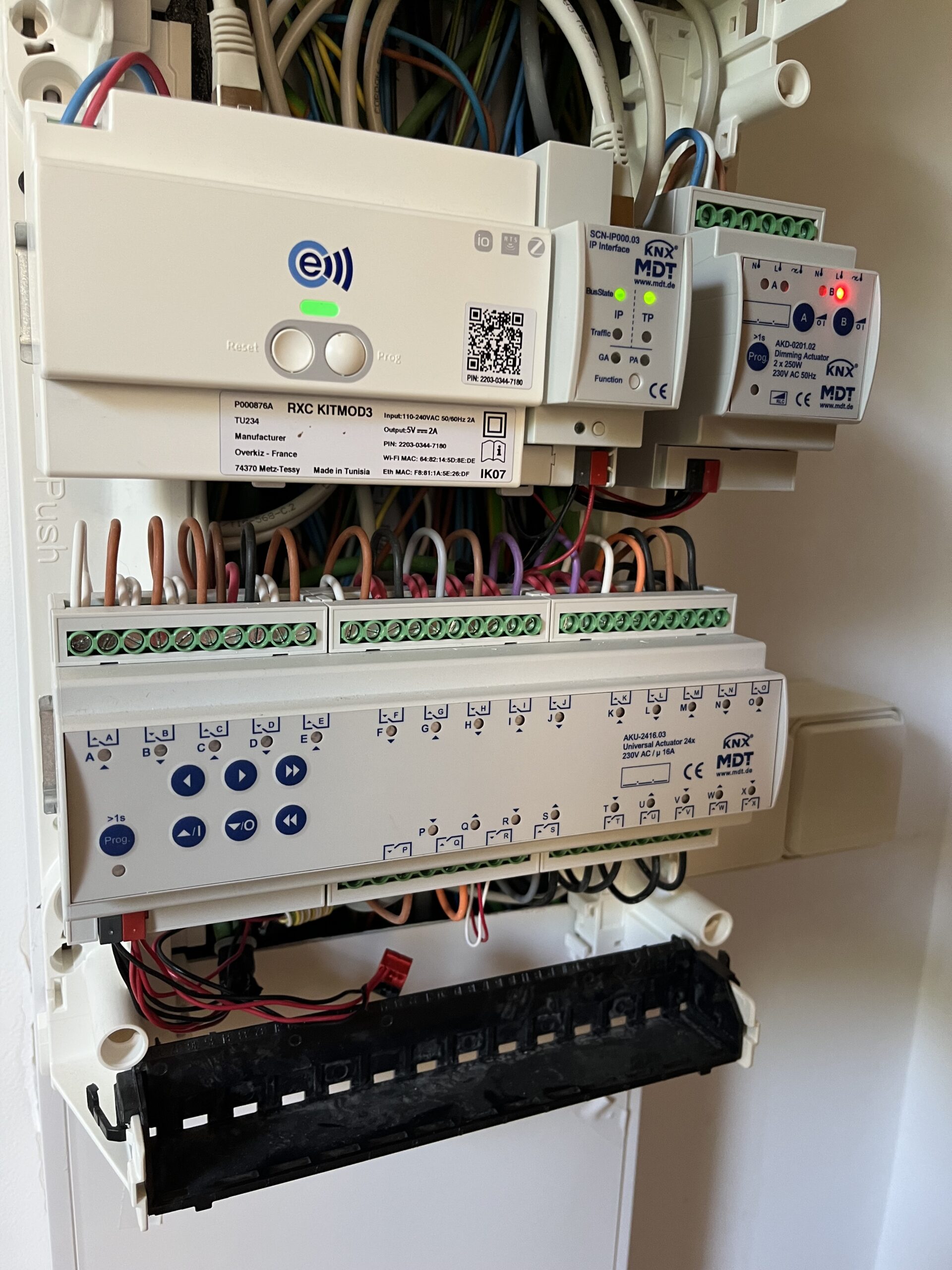 Box Energeasy Connect intégrée à une installation domotique KNX près de Lannion