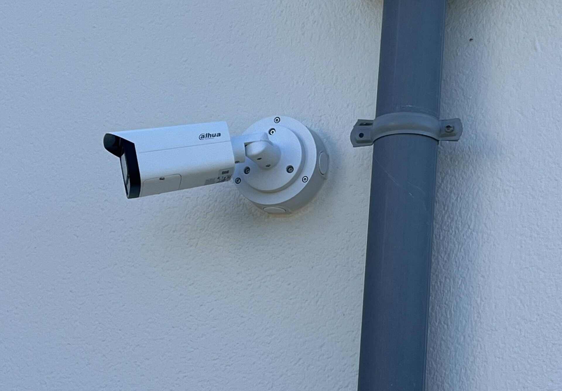 Vidéosurveillance IP intégrée à une installation domotique KNX à Pleumeur-Bodou